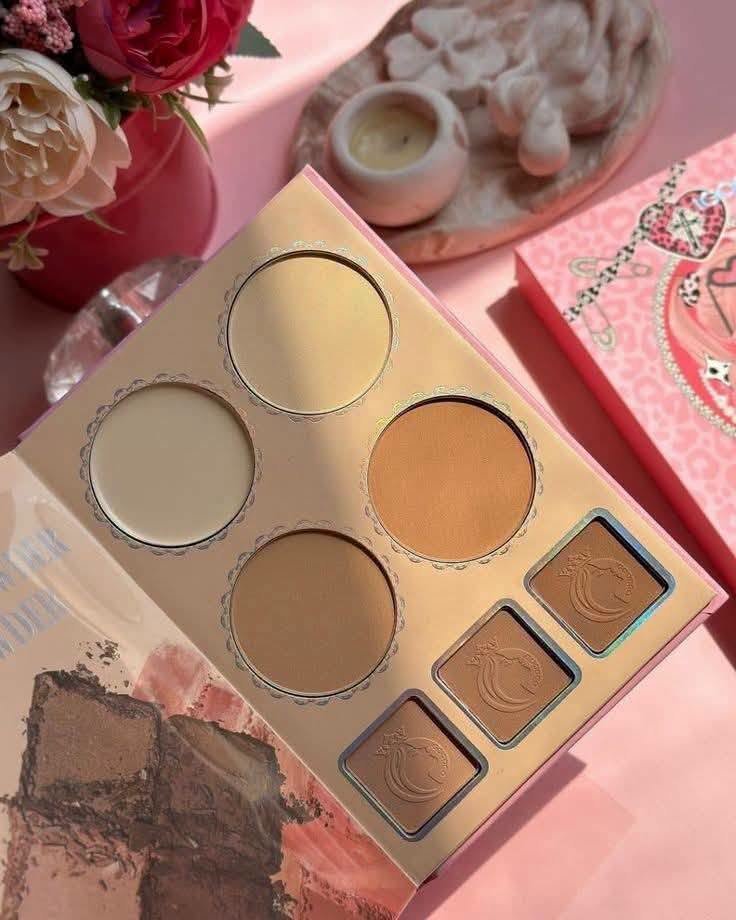 Pink All-in-One Book with Makeup Palette image 5